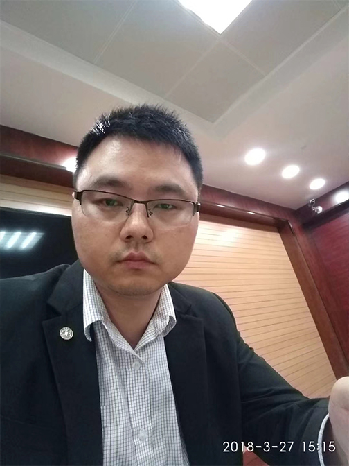 2018年3月27日杨贝贝律师在庭审现场照